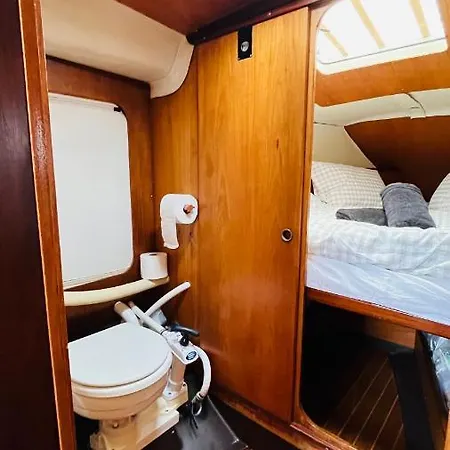 Cozy Sailing Boat Barcelona Botel Sant Adria de Besos